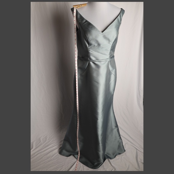 Sorella Vita 8964 Formal Gown Dress Seafoam Blue-green. Tag Sz 14 (sz 10-12) - Picture 4 of 12